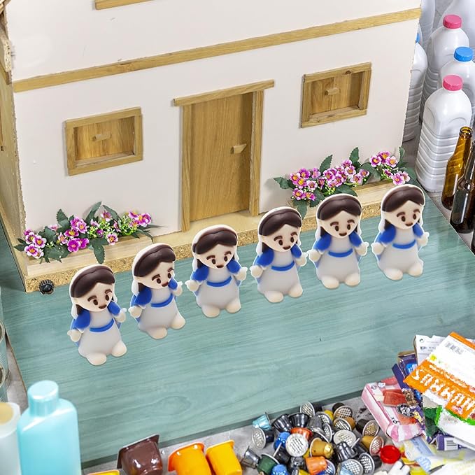 Little Jesus Figures